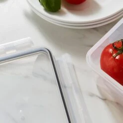 Clip Lock Rectangle Container -Kitchen Supplies 30817131 alt01