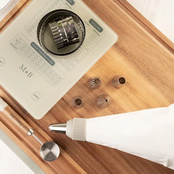 Mary Berry At Home 5 Nozzle Icing Bag Set 7 Mary Berry At Home 5 Nozzle Icing Bag Set - Image 5