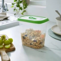Freezer Safe 0.9L Food Storage
