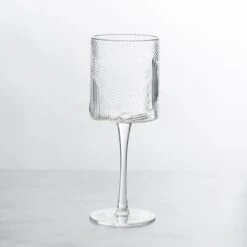 Set Of 4 Linear Wine Glasses -Kitchen Supplies 60206227 alt01